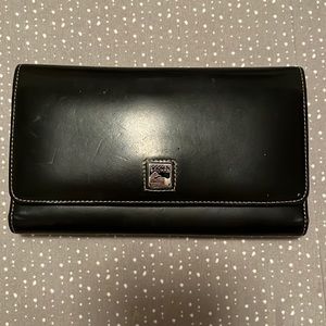 COPY - Dooney & Bourke Black Parasole Leather Wallet Logo